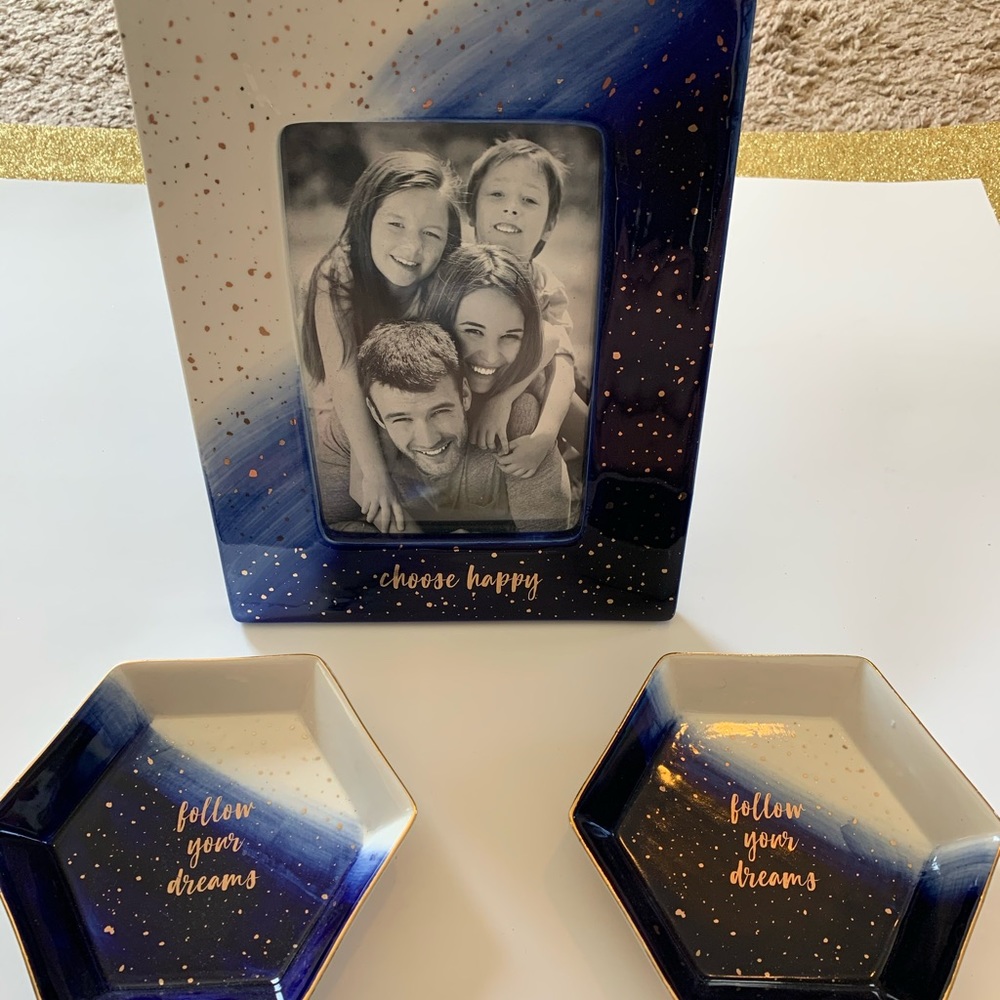 Ceramic Frame with matching bowls